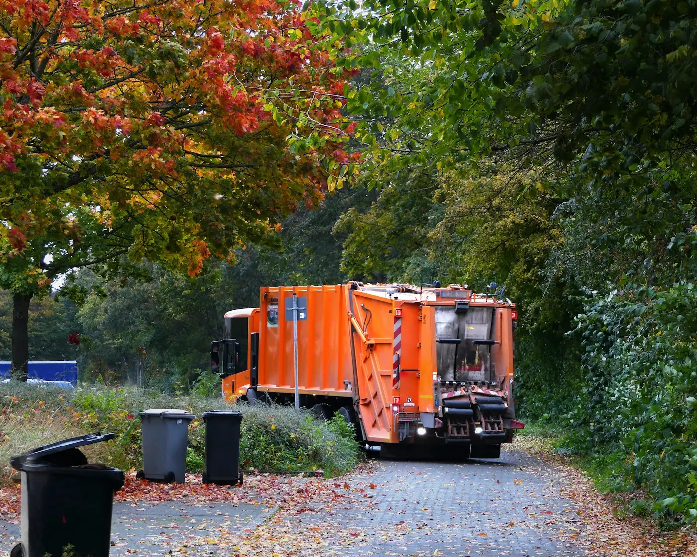 Rubbish removal truck